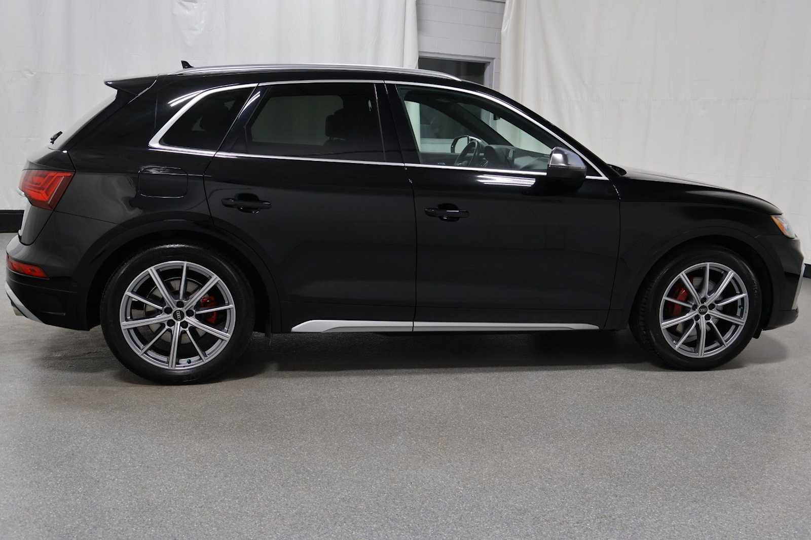 Used 2023 Audi SQ5 Prestige w/ Prestige Package AWD/4WD image 10