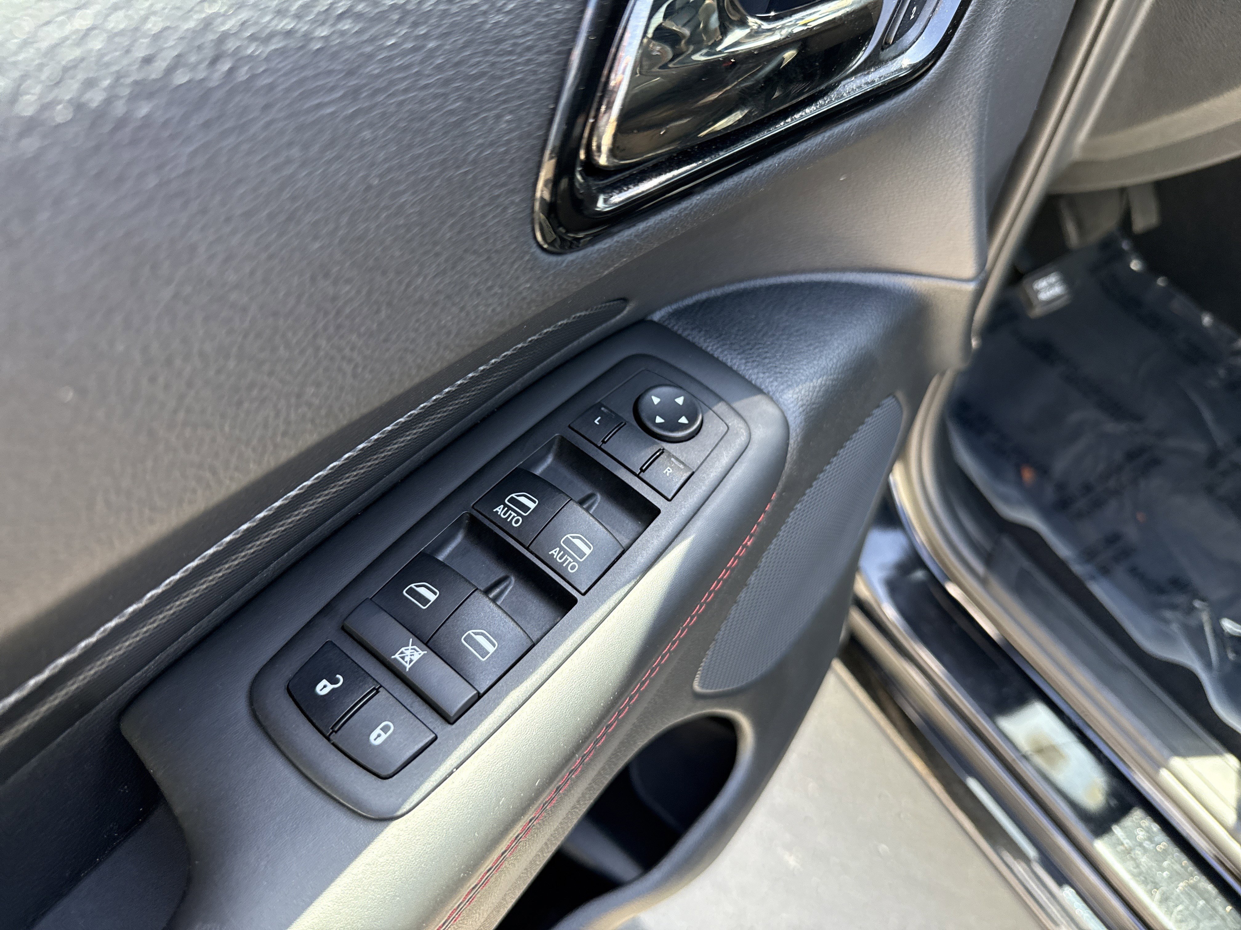 Used 2024 Dodge Durango GT AWD/4WD image 15