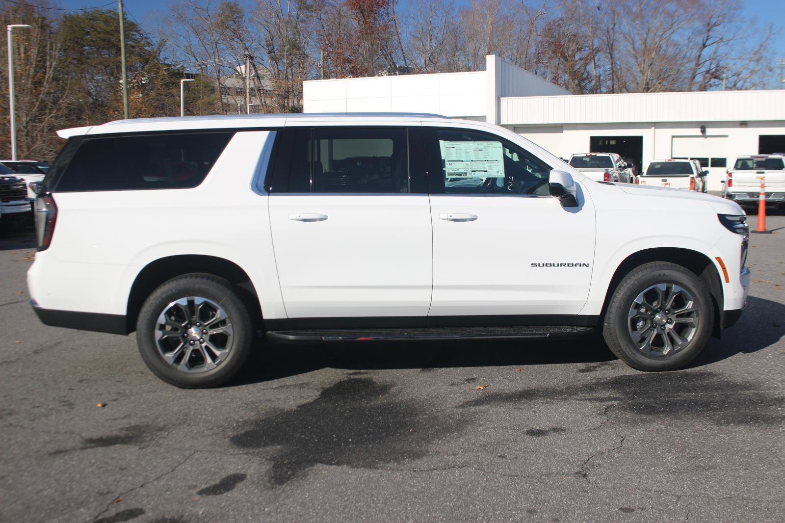New 2026 Chevrolet Suburban LT w/ Comfort Package image 8