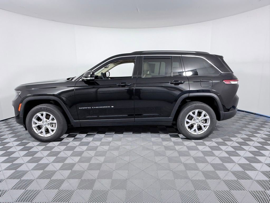 Used 2022 Jeep Grand Cherokee Limited image 6