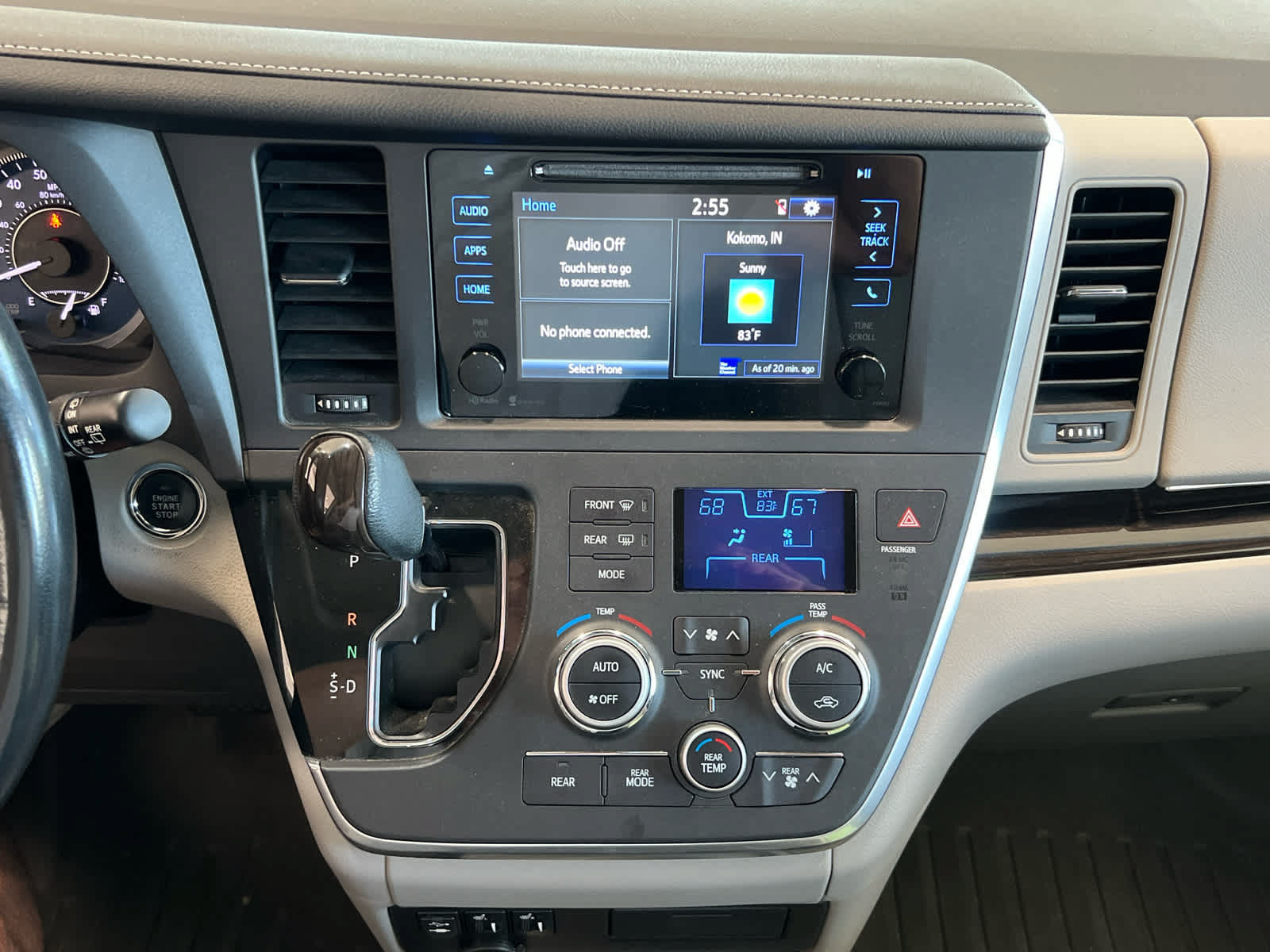 Used 2015 Toyota Sienna XLE FWD image 20