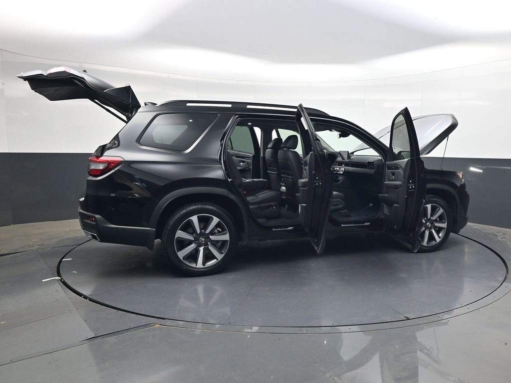 Used 2024 Honda Pilot Touring image 35