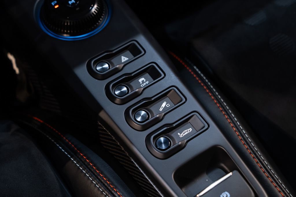 Used 2020 Ford GT Heritage Edition image 46