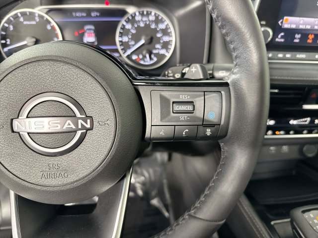 Used 2023 Nissan Rogue SL AWD/4WD image 13