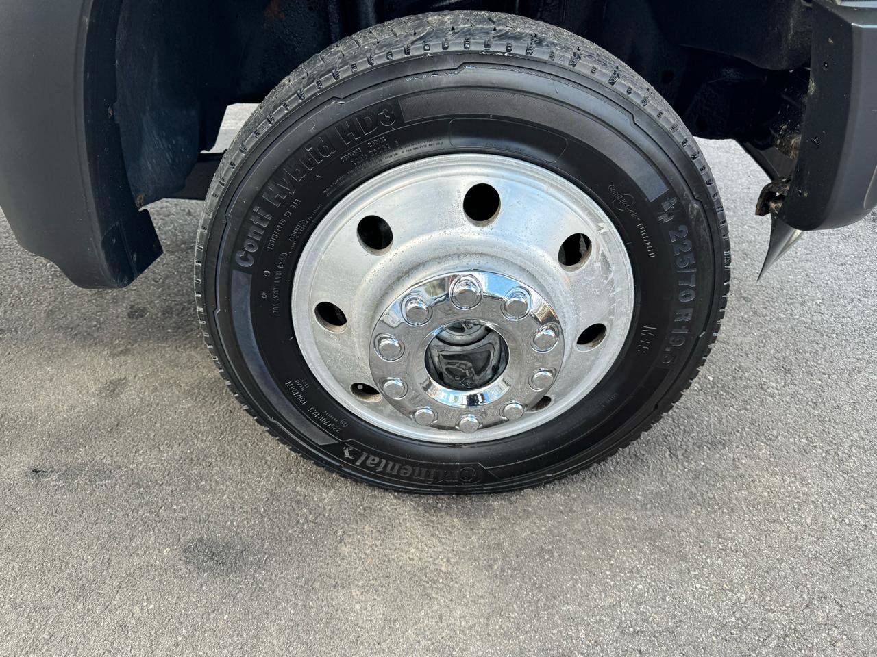 Used 2013 Ford F550 4WD XLT POWERSTROKE DIESEL SWI w/ Snow Plow Prep Pkg image 11