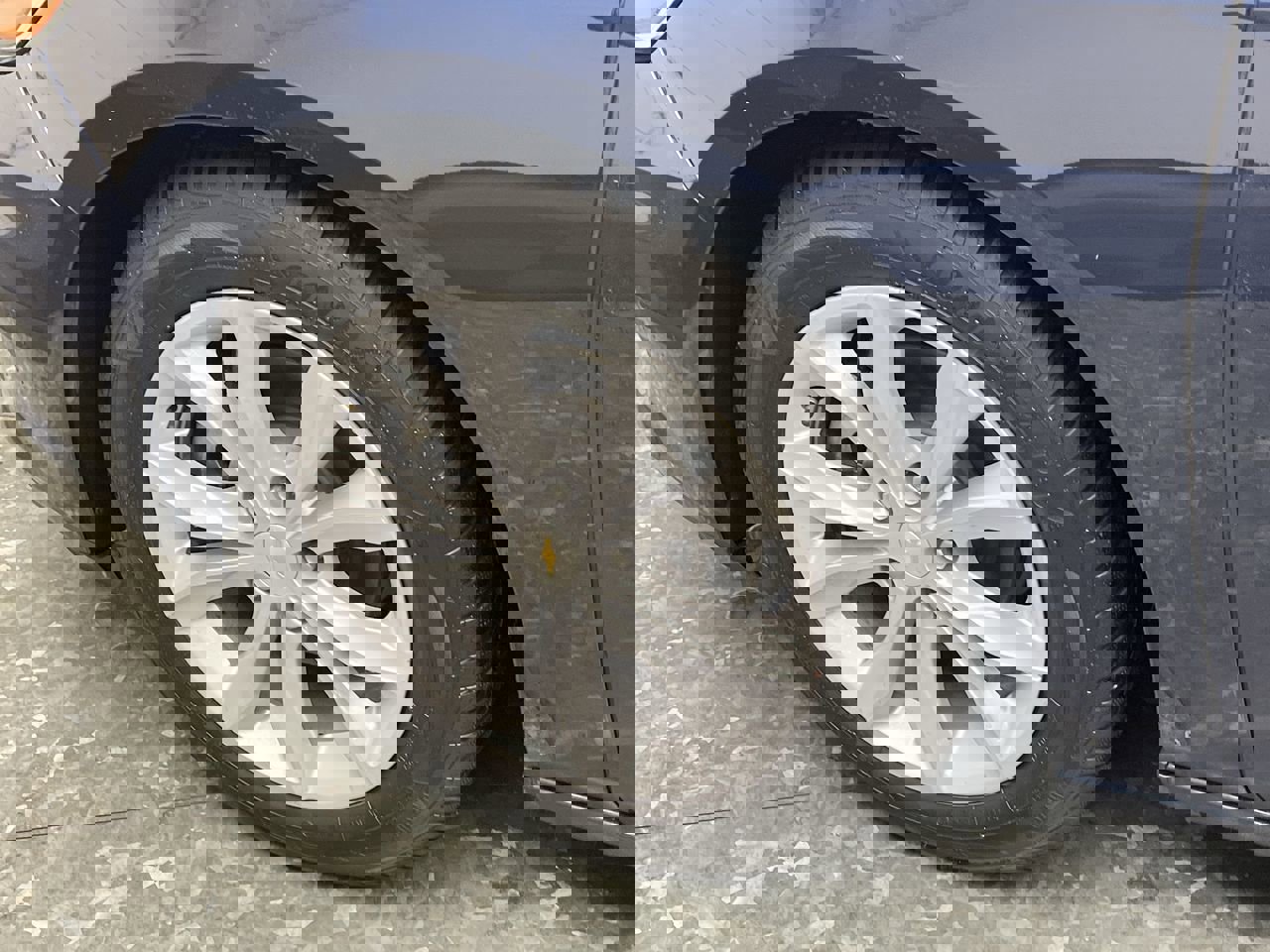 Used 2021 Chevrolet Malibu LT image 29