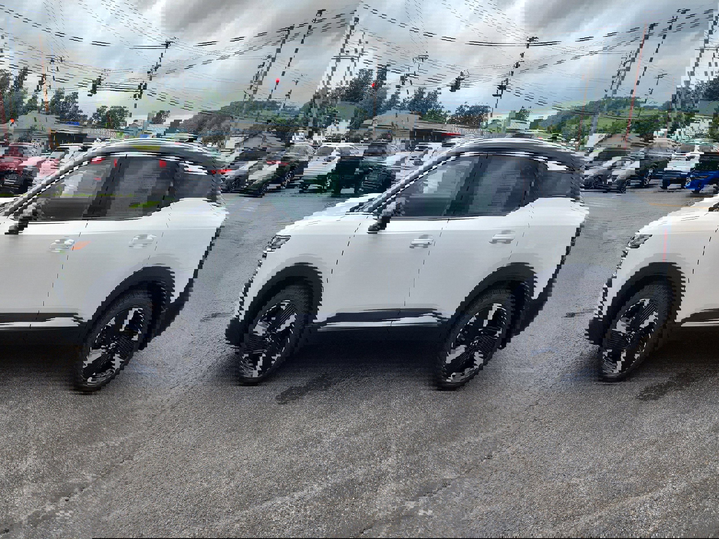 New 2025 Nissan Kicks SR image 5