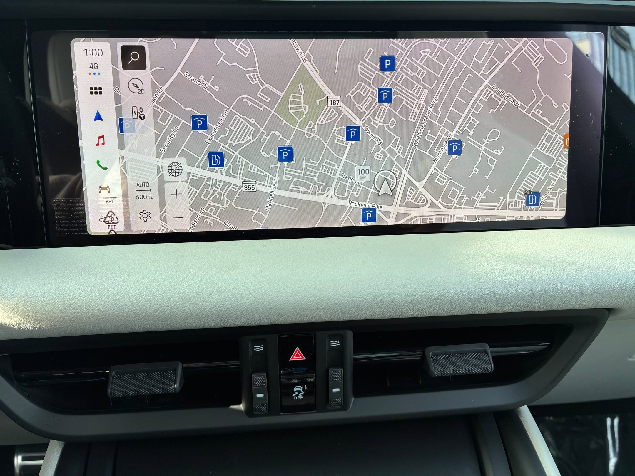 New 2026 Porsche Macan 4S Electric image 31