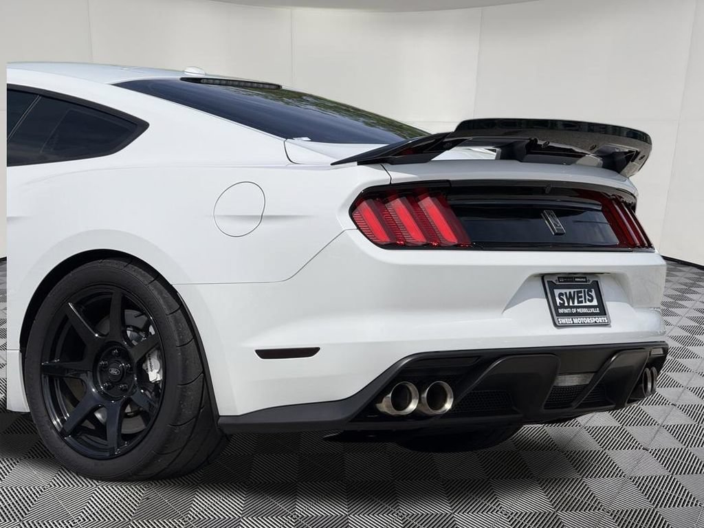 Used 2019 Ford Mustang Shelby GT350 w/ Technology Package RWD image 39