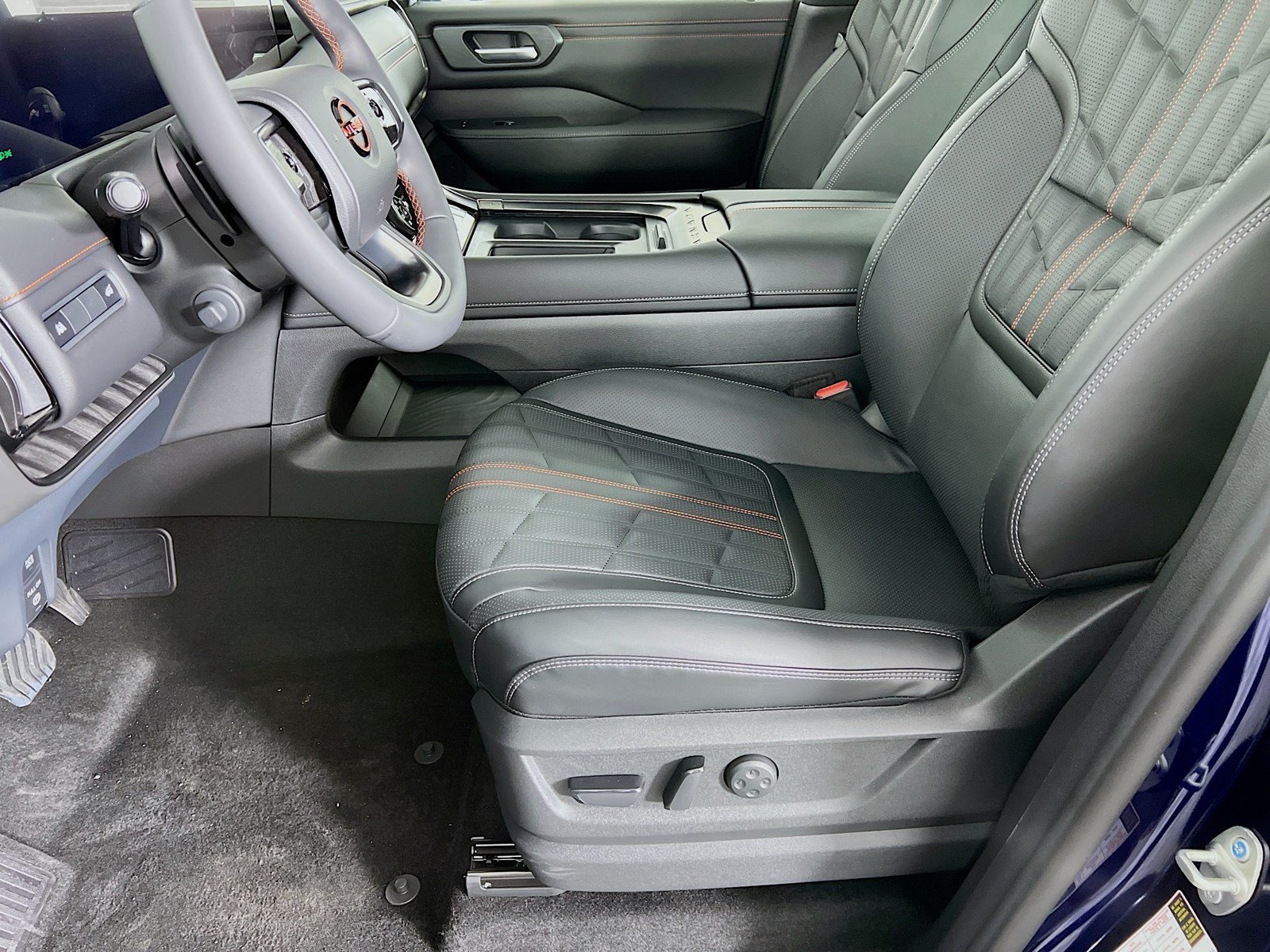 New 2026 Nissan Armada PRO-4X AWD/4WD image 3