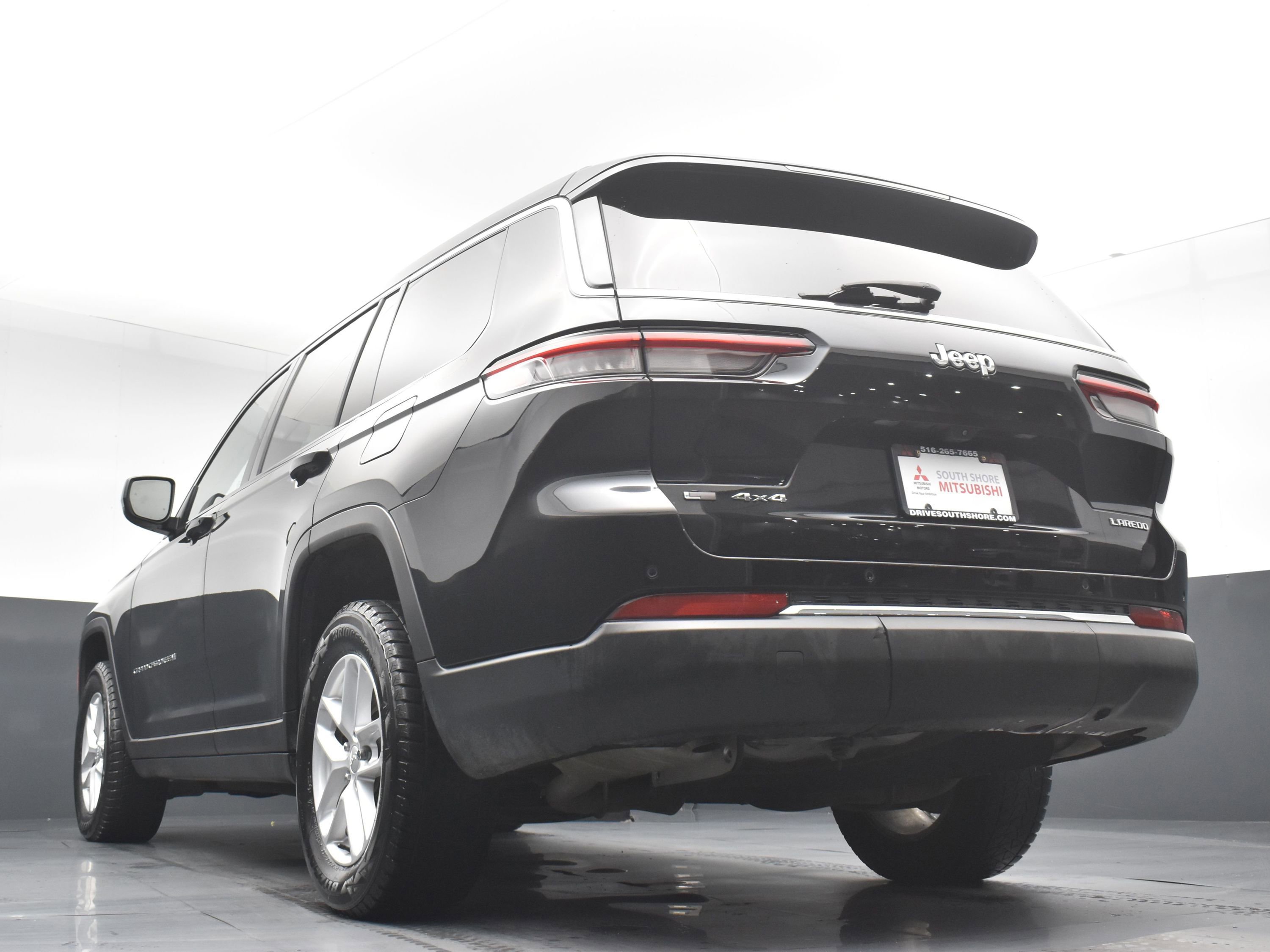 Used 2022 Jeep Grand Cherokee L Laredo w/ Luxury Tech Group I image 26