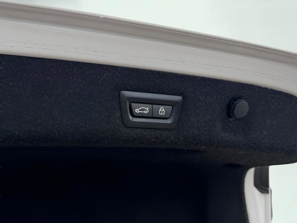 Used 2019 BMW 530i w/ Convenience Package RWD image 25