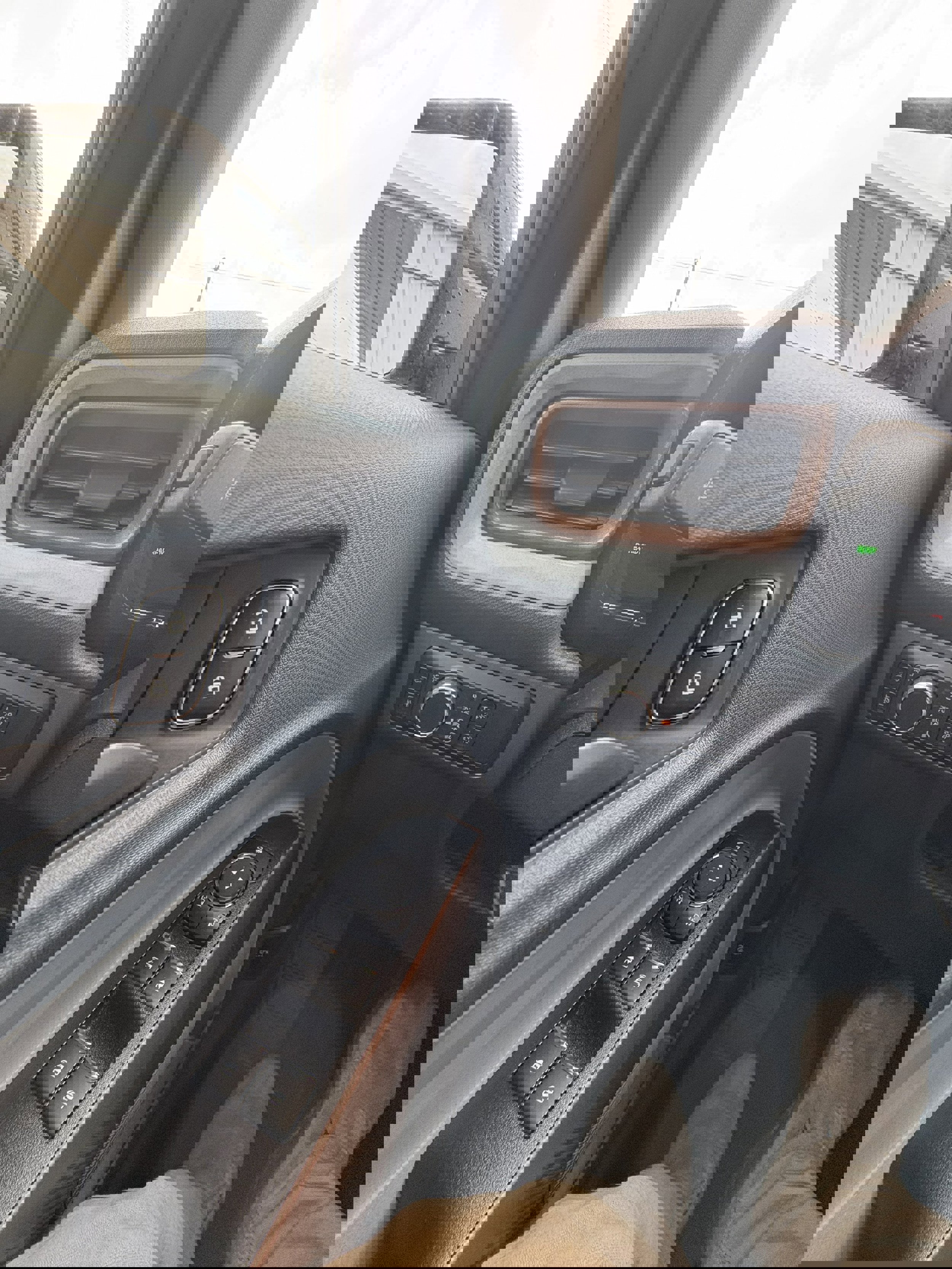 Used 2024 Ford Maverick Lariat image 6