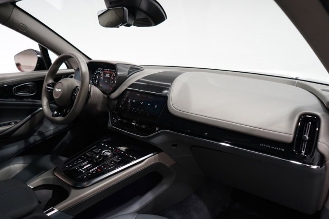 Used 2025 Aston Martin DBX 707 image 20