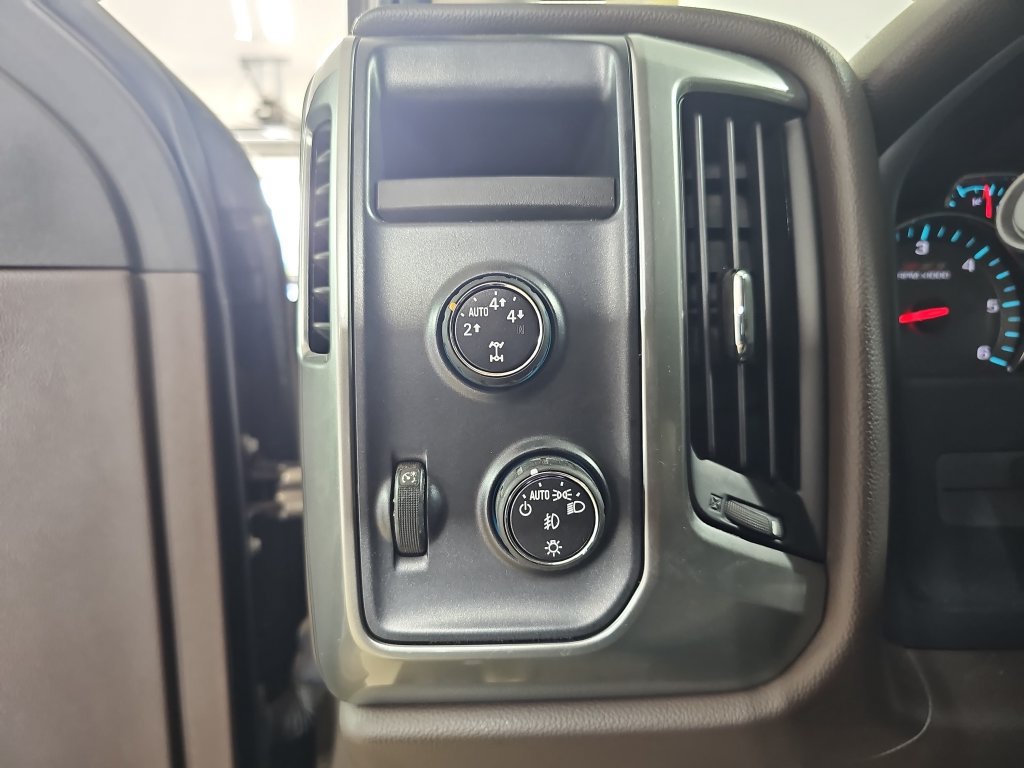 Used 2015 Chevrolet Silverado 1500 LT w/ All Star Edition AWD/4WD image 30