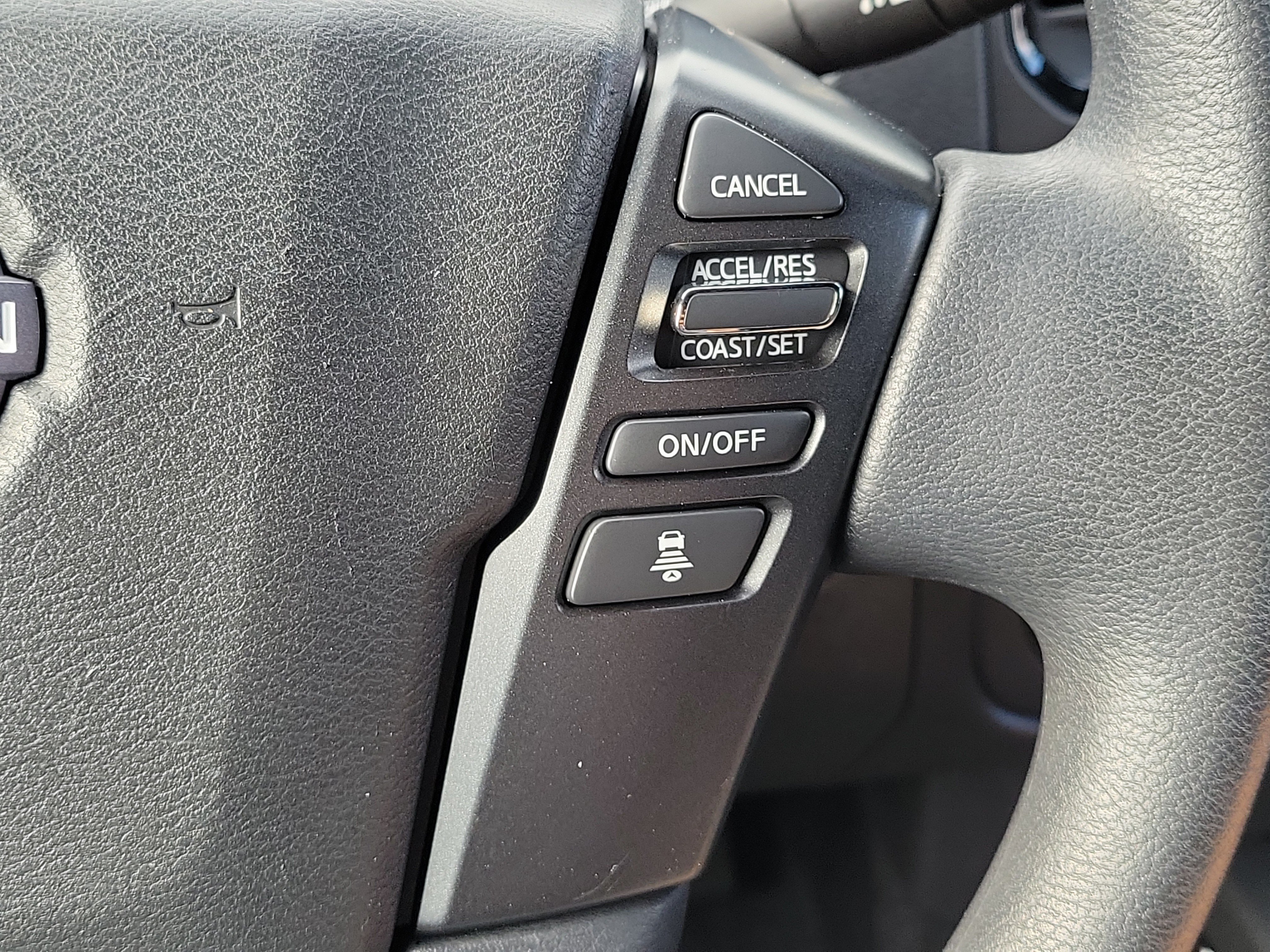 Used 2023 Nissan Frontier SV w/ Midnight Edition Package RWD image 23
