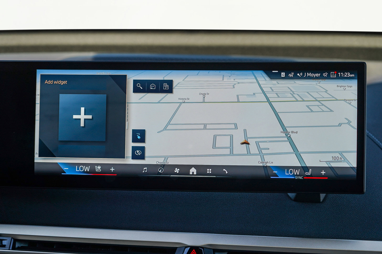 Used 2025 BMW iX xDrive50 image 15