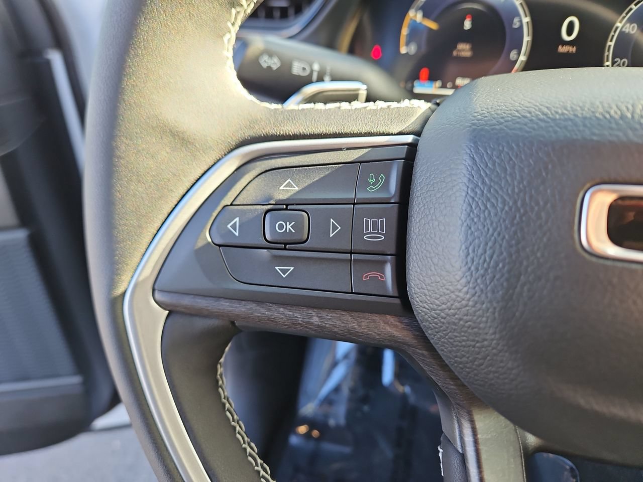 New 2026 Jeep Grand Cherokee Altitude AWD/4WD image 28