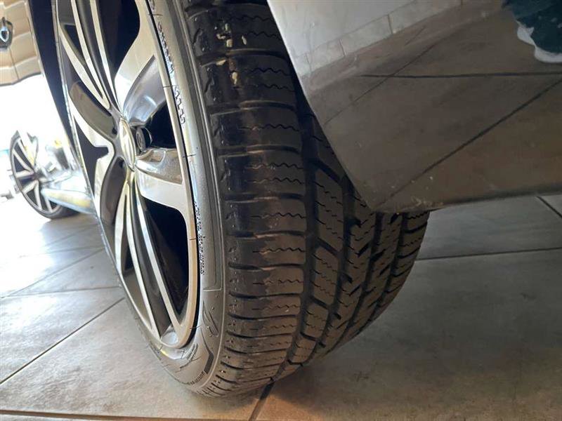 Used 2012 Volkswagen Jetta GLI Autobahn image 28