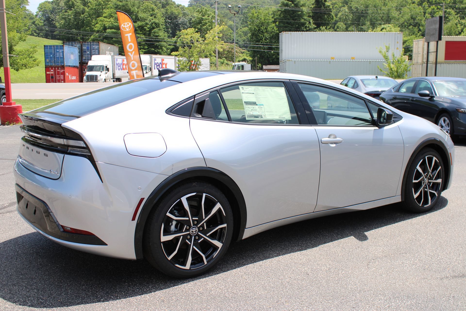 New 2026 Toyota Prius Plug-In Hybrid w/ Limited Premium Package FWD image 7