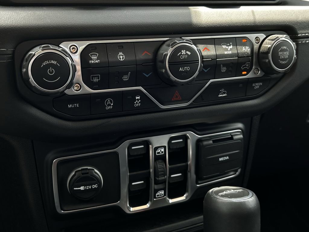 Used 2025 Jeep Gladiator Sport AWD/4WD image 20