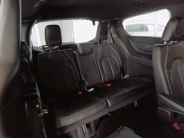 New 2026 Chrysler Pacifica Select image 32