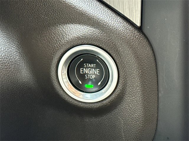 Used 2023 GMC Sierra 3500 Denali w/ Technology Package image 25