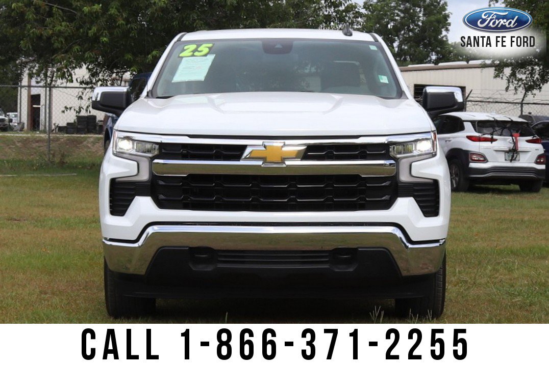 Used 2025 Chevrolet Silverado 1500 LT image 3