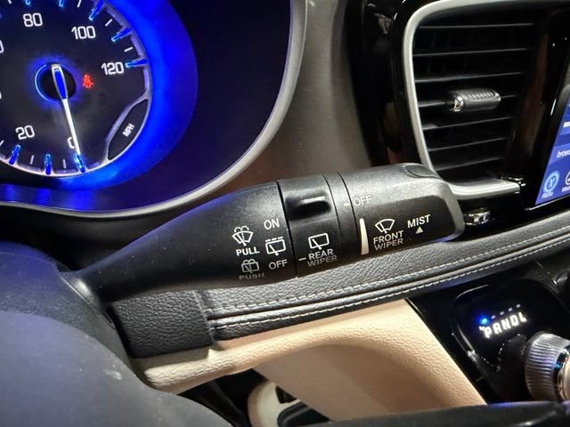 Used 2017 Chrysler Pacifica Limited FWD image 43