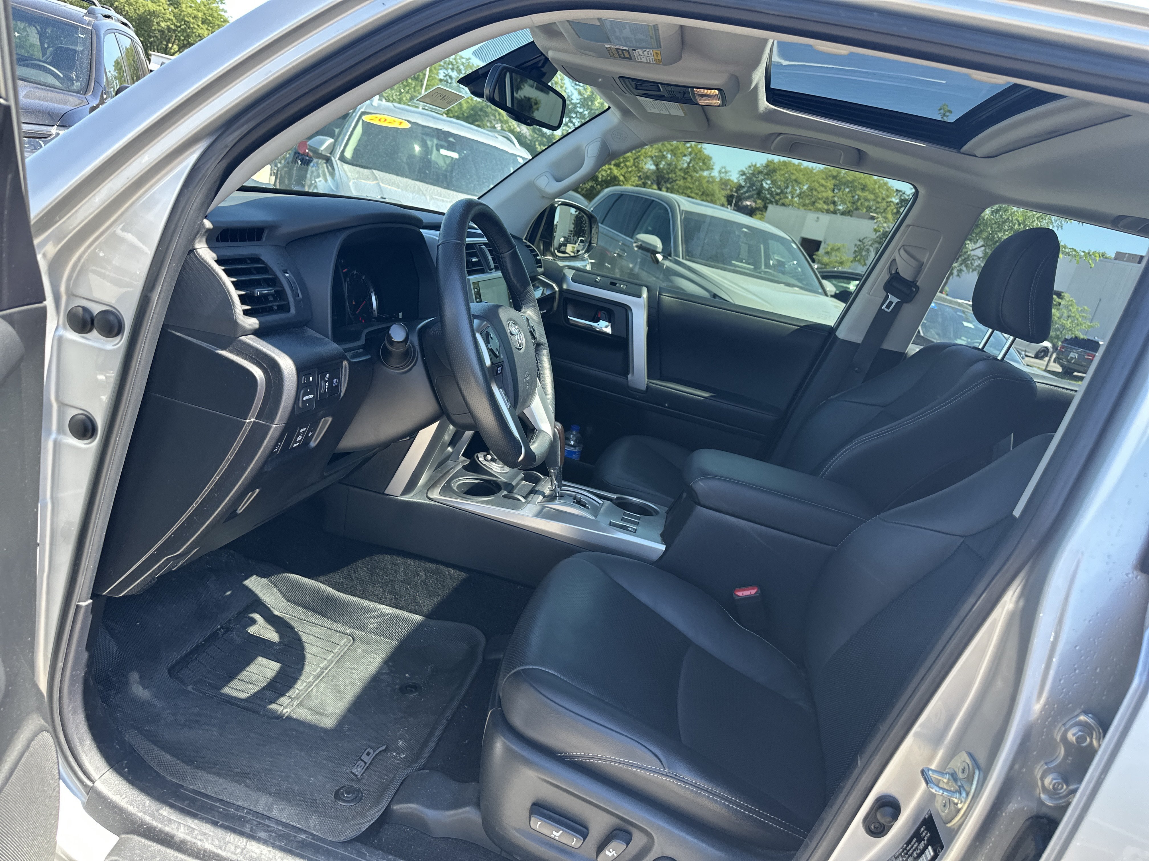 Used 2023 Toyota 4Runner Limited AWD/4WD image 13