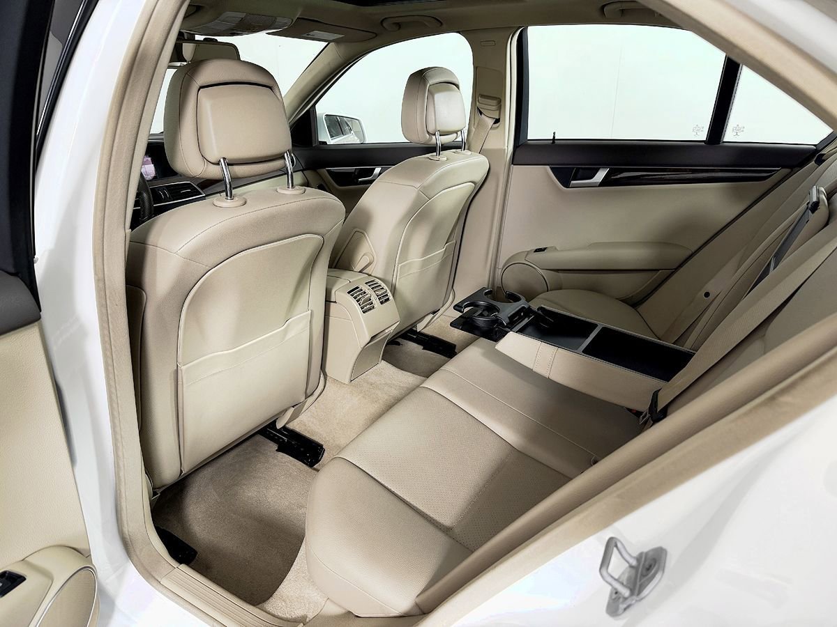 Used 2014 Mercedes-Benz C 300 4MATIC Sedan image 27