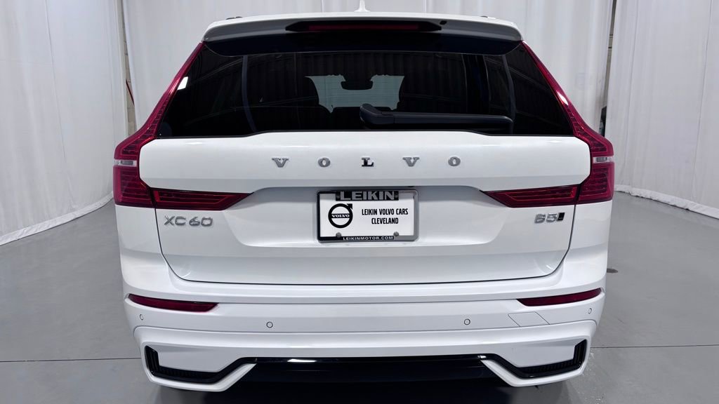 Certified 2025 Volvo XC60 B5 Plus image 7