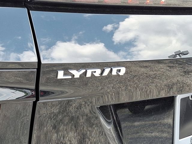 New 2025 Cadillac Lyriq Luxury w/ LPO, Floor Liner Package image 17