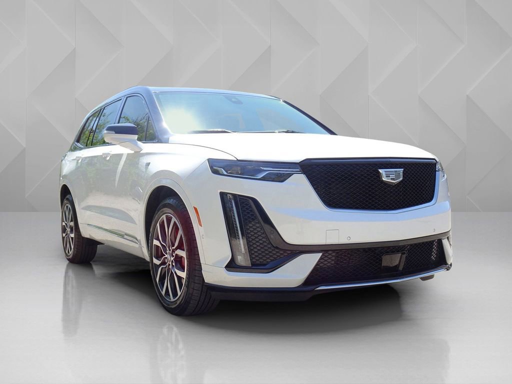 Certified 2022 Cadillac XT6 Sport w/ Technology Package AWD/4WD image 6
