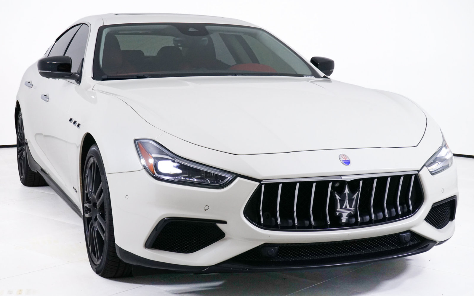 Used 2018 Maserati Ghibli S GranSport Q4 AWD/4WD image 18