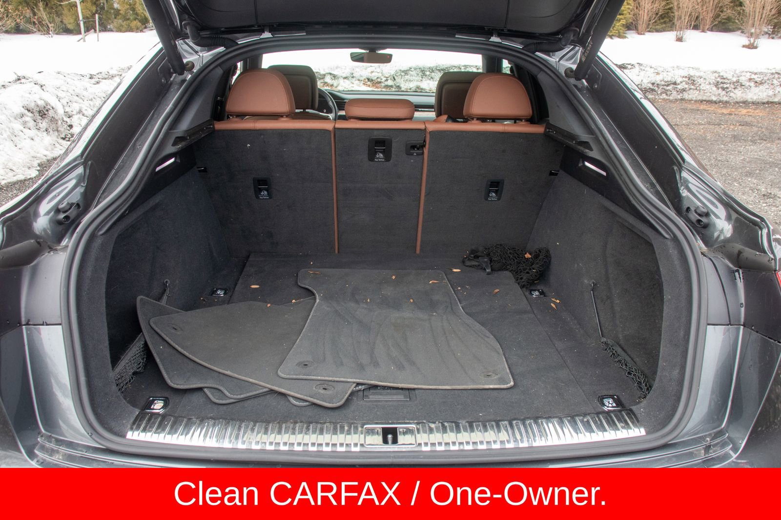 Used 2022 Audi e-tron Premium Plus w/ Premium Plus Package image 19