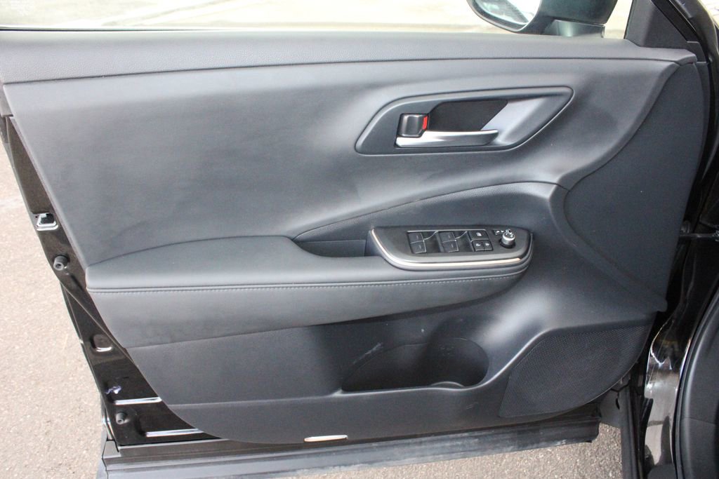 Certified 2023 Toyota Crown XLE image 20