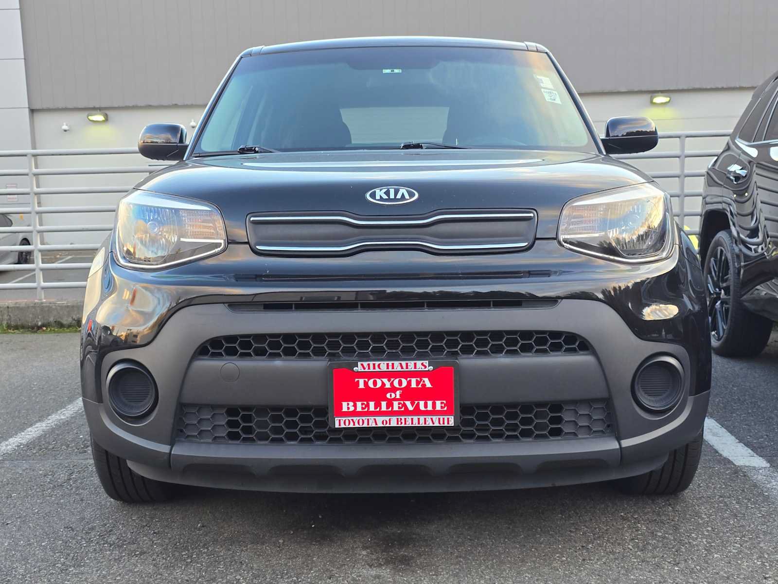 Used 2017 Kia Soul w/ Convenience Package FWD image 2