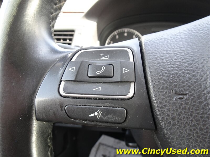 Used 2013 Volkswagen Passat 3.6 SEL Premium FWD image 20