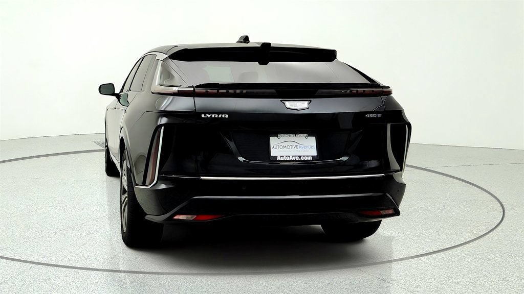 Used 2025 Cadillac Lyriq Luxury w/ LPO, Floor Liner Package RWD image 6