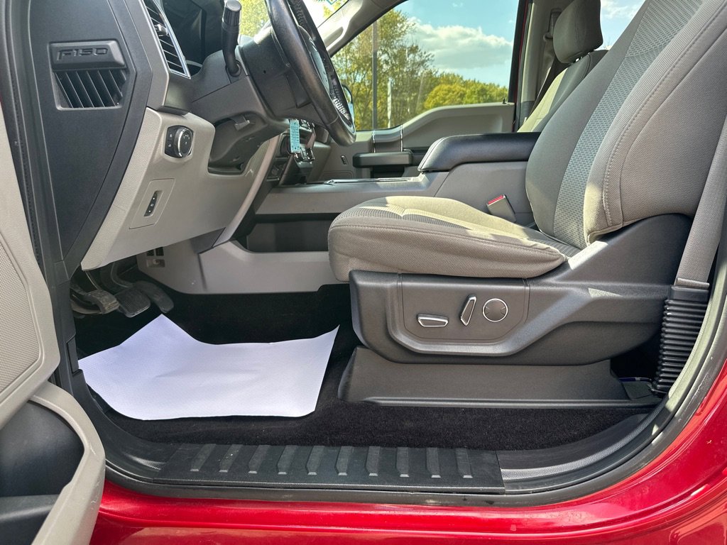 Used 2017 Ford F150 XLT w/ Equipment Group 302A Luxury image 12