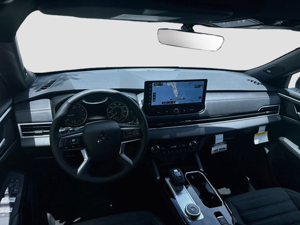 New 2026 Mitsubishi Outlander LE FWD image 23