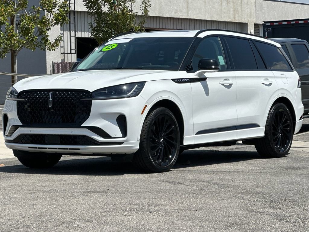 Certified 2025 Lincoln Aviator Reserve w/ Equipment Group 201A AWD/4WD image 7