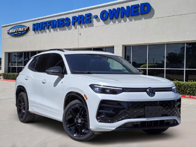 Used 2026 Volkswagen Tiguan SE R-Line