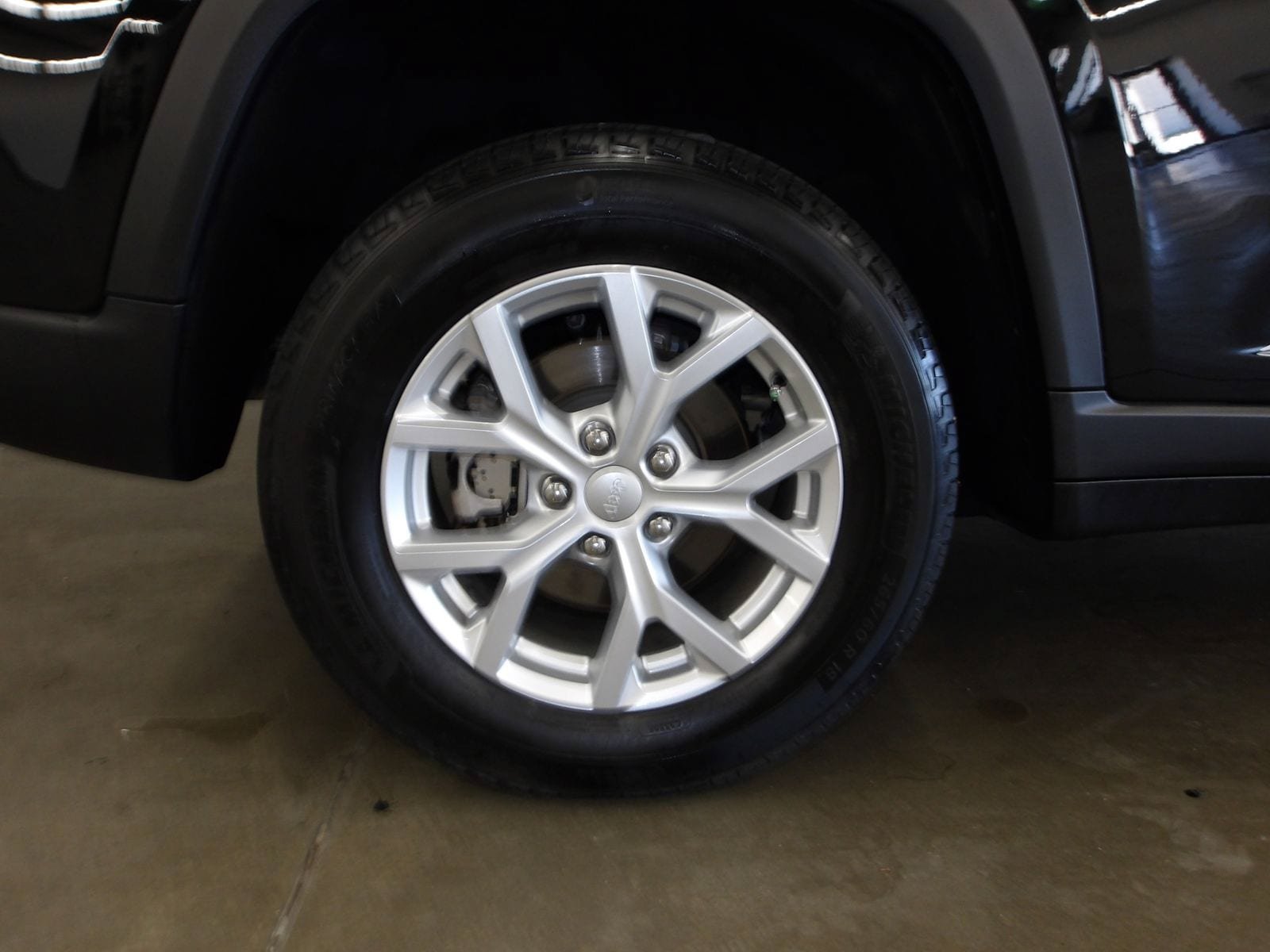 Used 2024 Jeep Grand Cherokee Limited AWD/4WD image 18