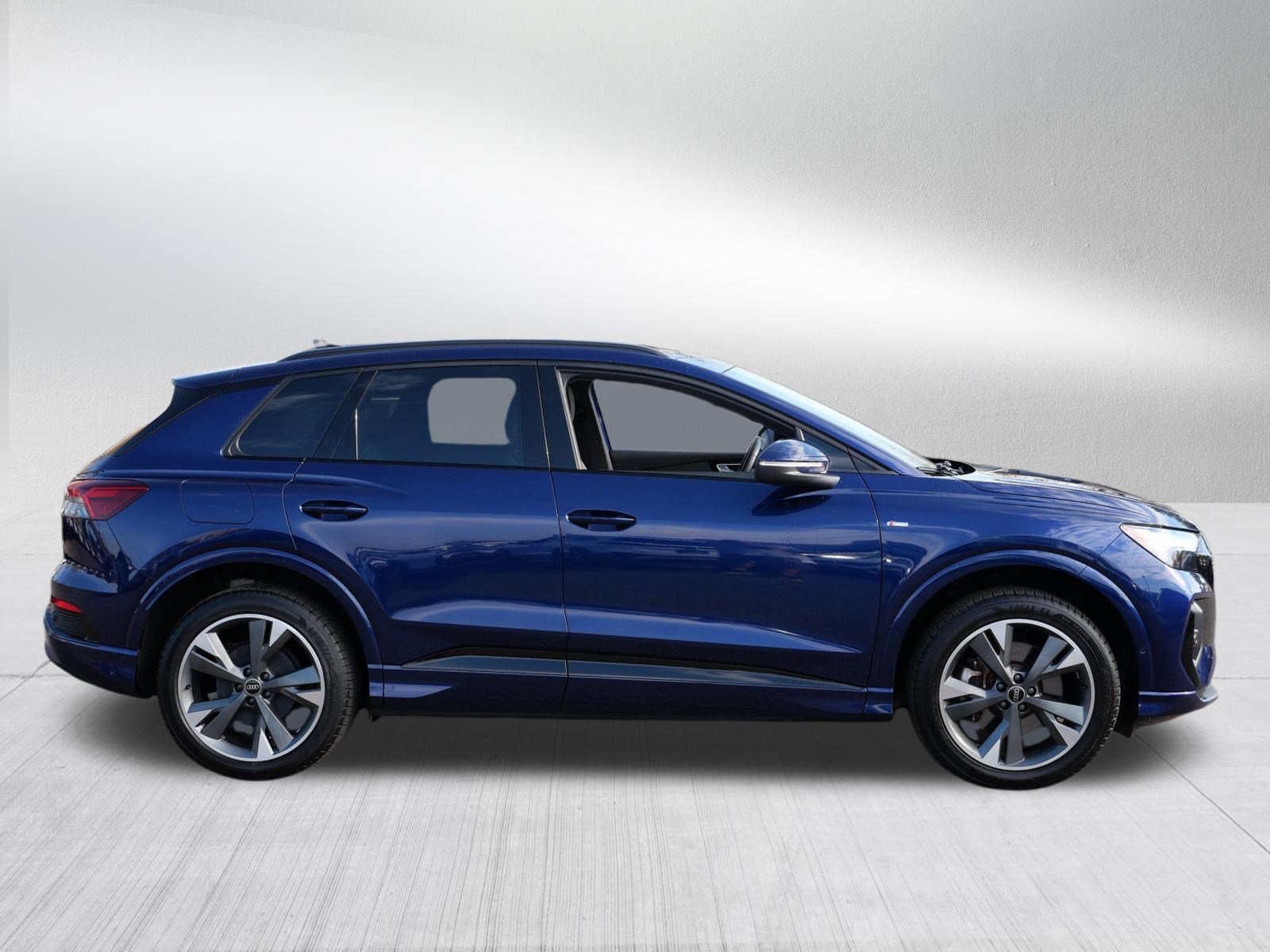 Used 2023 Audi Q4 e-tron Premium Plus w/ Premium Plus AWD/4WD image 8