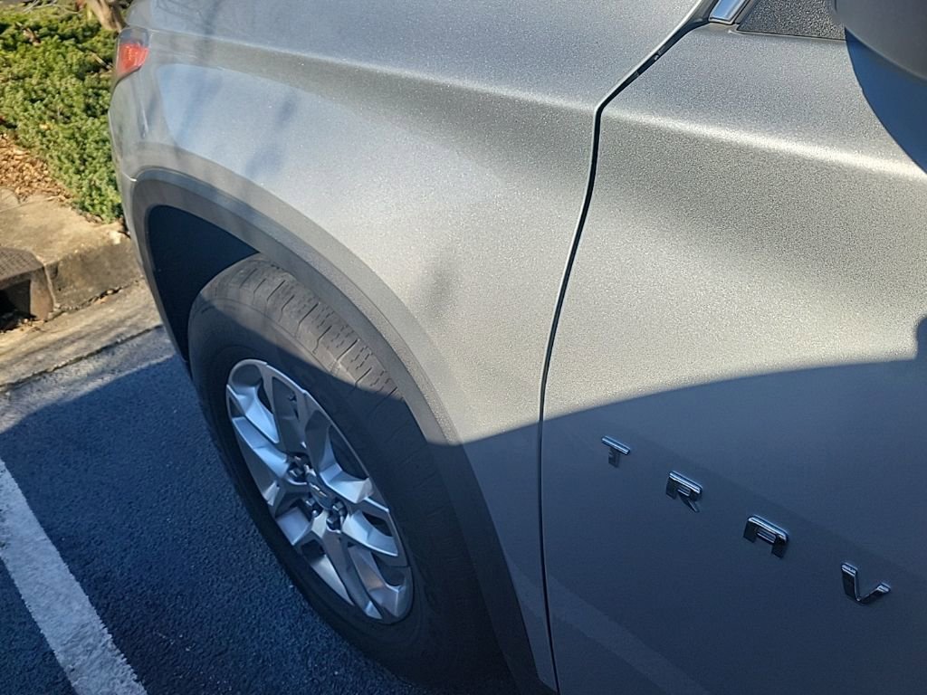 Used 2021 Chevrolet Traverse LS image 20