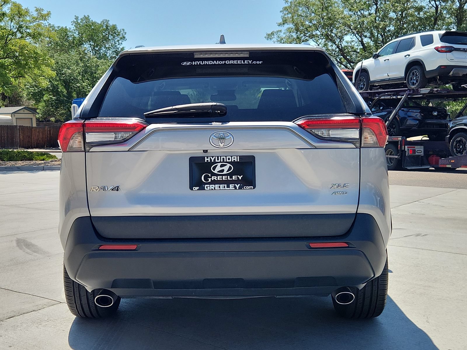 Used 2024 Toyota RAV4 XLE AWD/4WD image 4