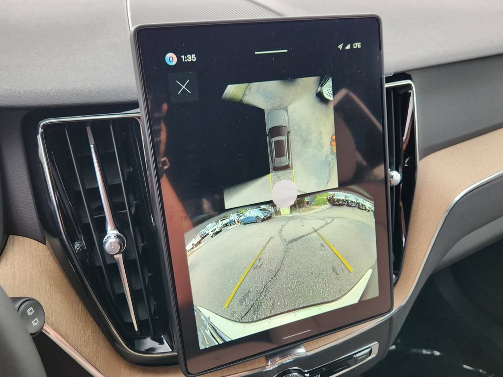 New 2026 Volvo XC60 B5 Plus w/ Protection Package Premier AWD/4WD image 9
