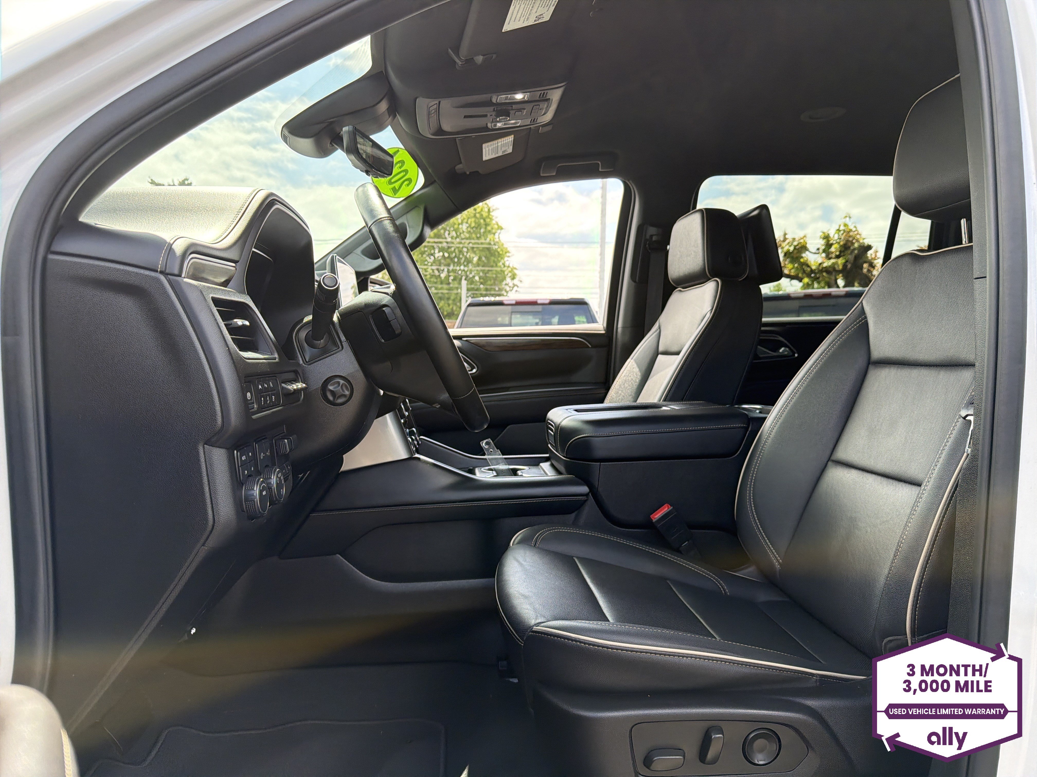 Used 2024 Chevrolet Suburban Premier AWD/4WD image 10